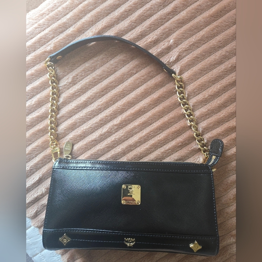 MCM Chain Shoulder Bag